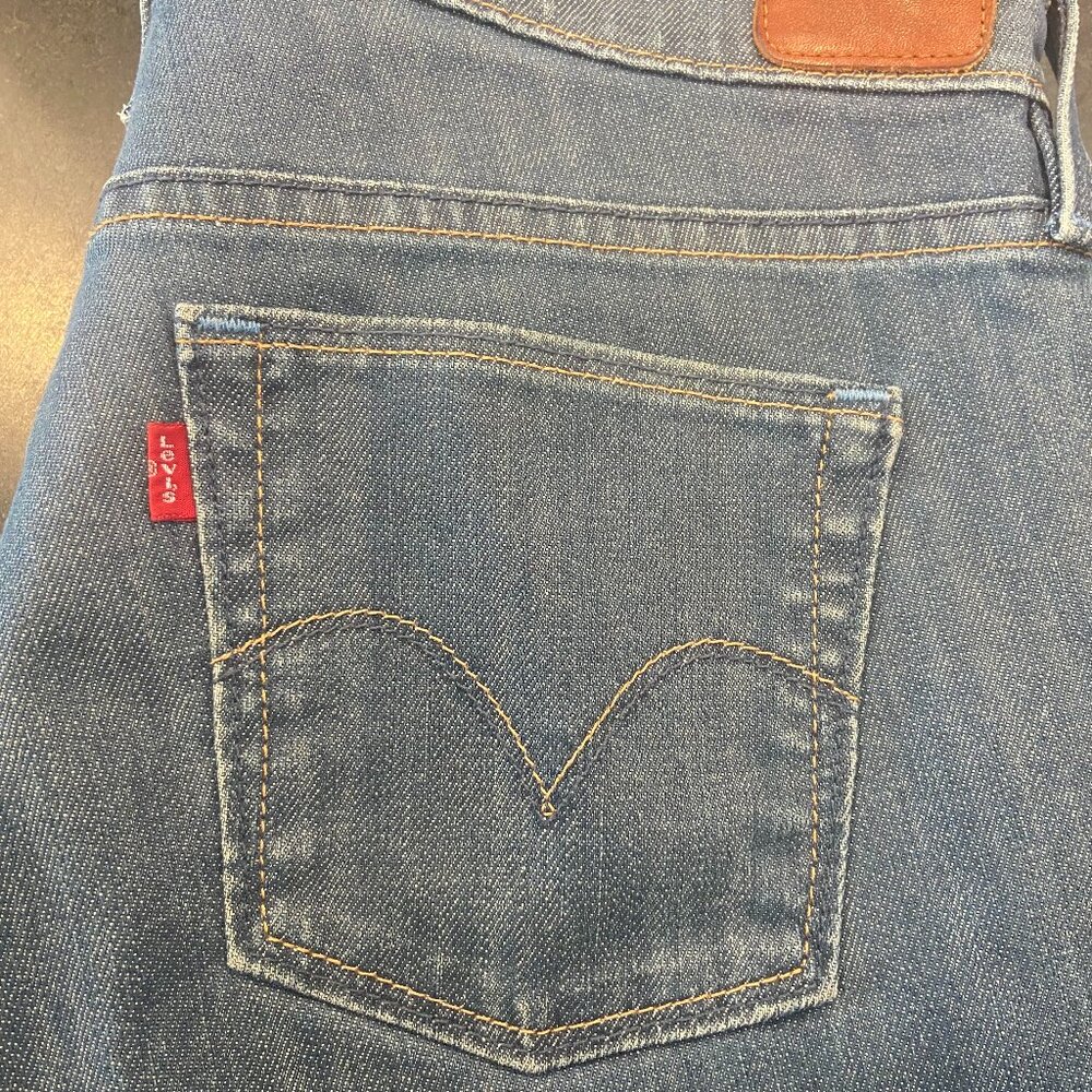 Levi's Vintage Straight 562, Blue, size 8LW29